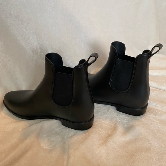 Short Boot - Picture 3 of 4